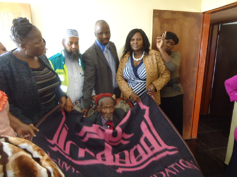 As part of Operation Sukuma Sakhe, the Al-Imdaad Foundation donated furniture, kitchen appliances and blankets to Mr Mkhulu Mkhize, a 118 year old unsung war hero.