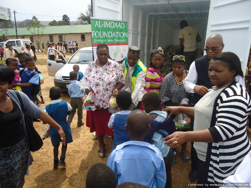 Al-Imdaad Foundation in partnership with the Imbabazane municipality conducted an operation Mbo distributed interventions to vulnerable people that were identified by the community care givers