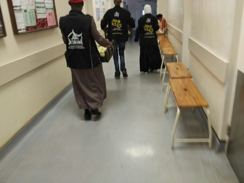 Al-Imdaad Foundation’s Slice4Life teams on one of their daily sandwich distributions at Addington Hospital in Durban