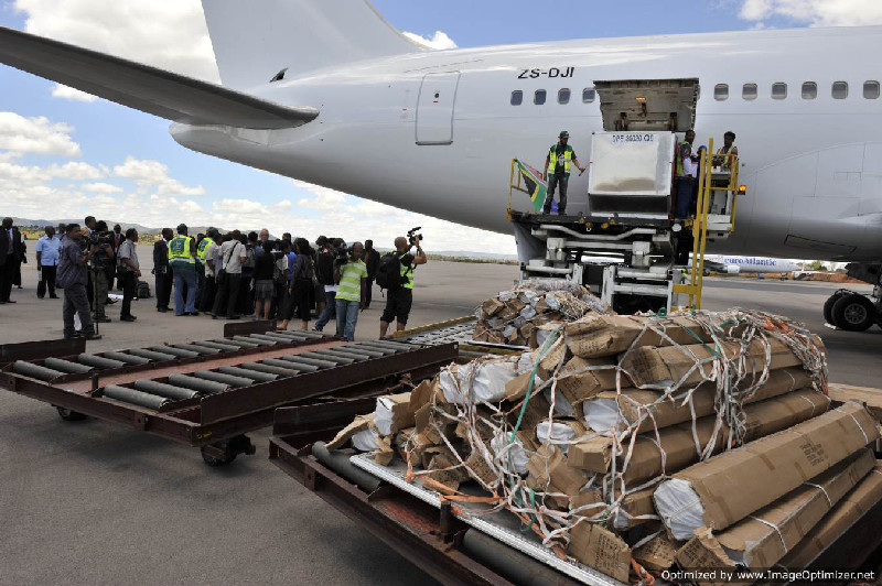 The Al-Imdaad Foundation relief team, accompanied by the Deputy Minister Mr Fransman landed at the Antananarivo Military Base where we were received by the Government of Madagascar and the army.